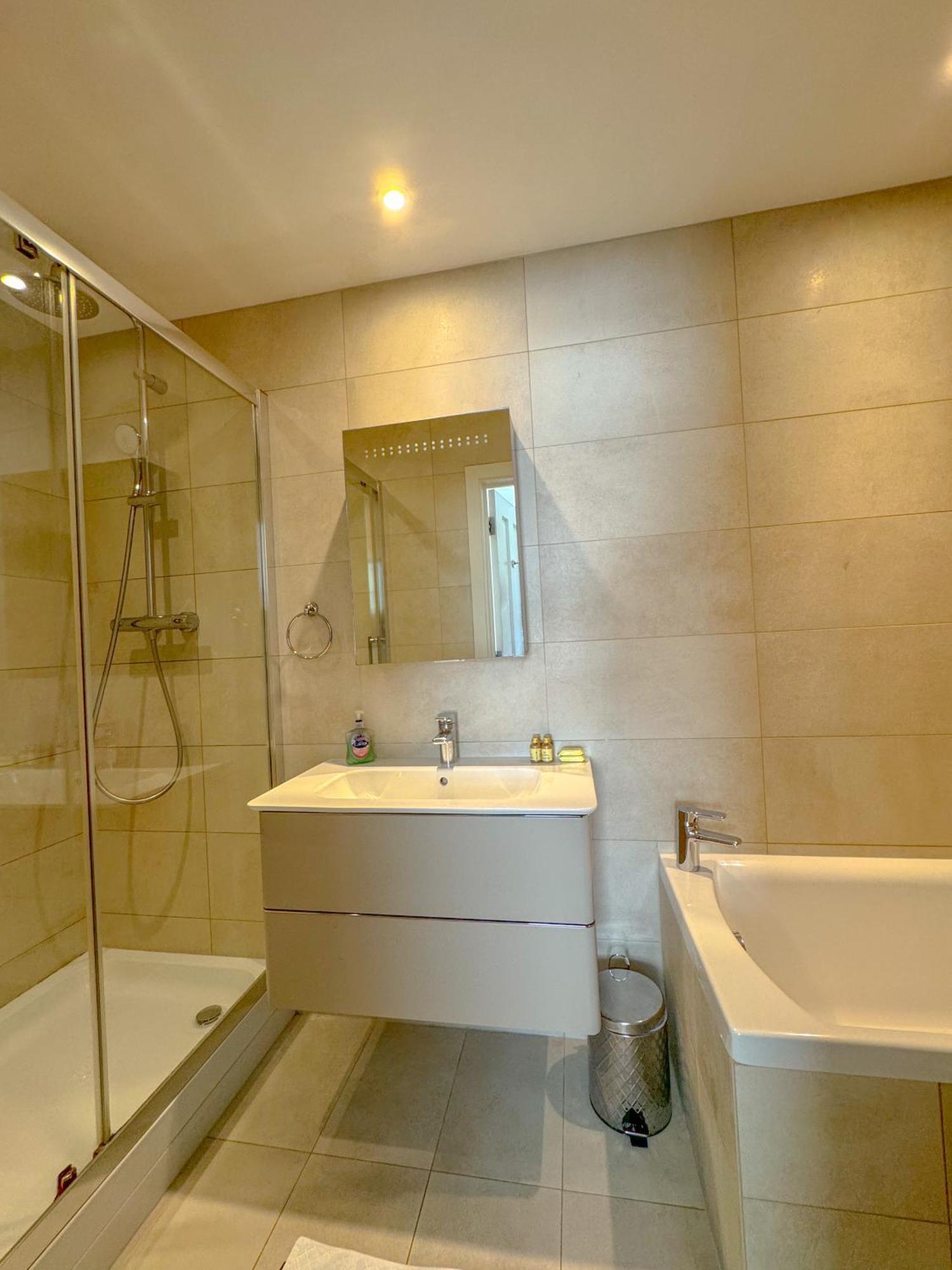Whitfield Street Apartments Лондон Екстер'єр фото