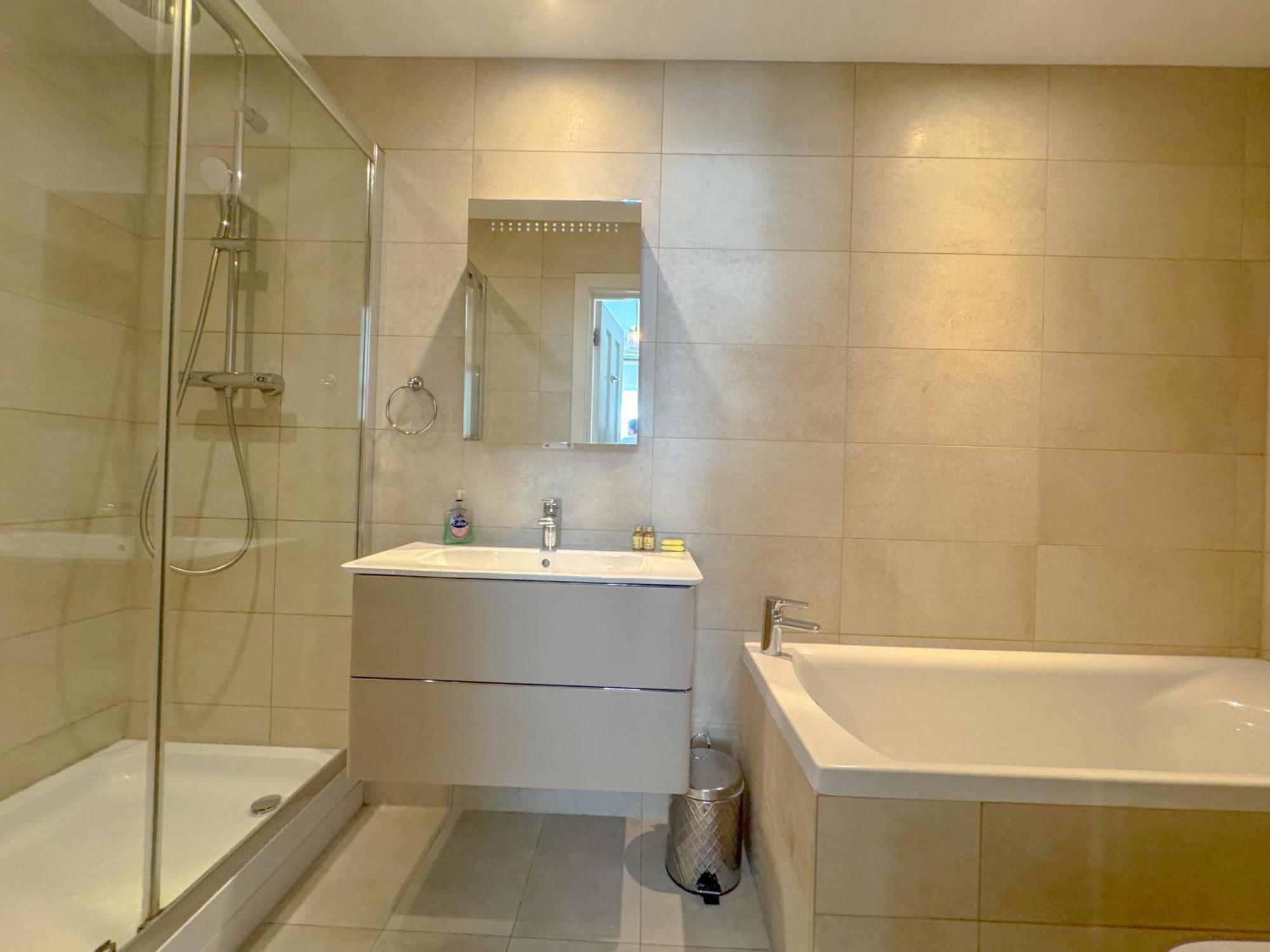 Whitfield Street Apartments Лондон Екстер'єр фото
